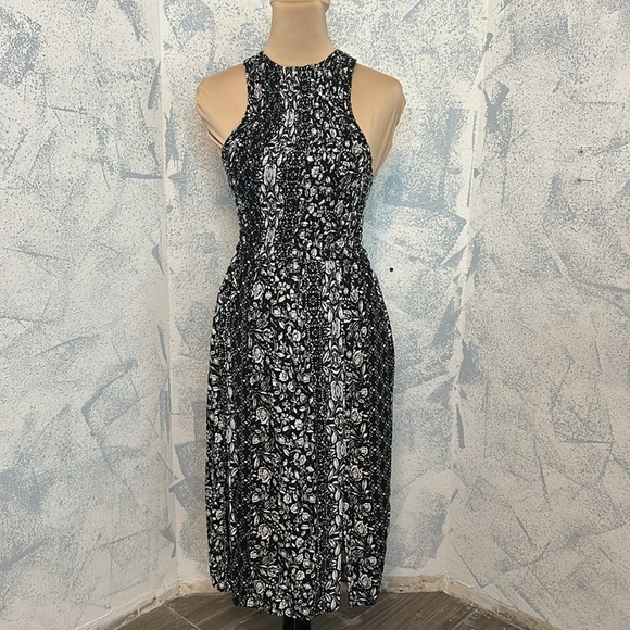 Mimi Chica Dresses & Skirts - Mimi Chica Sleeveless Black Floral Dress size S